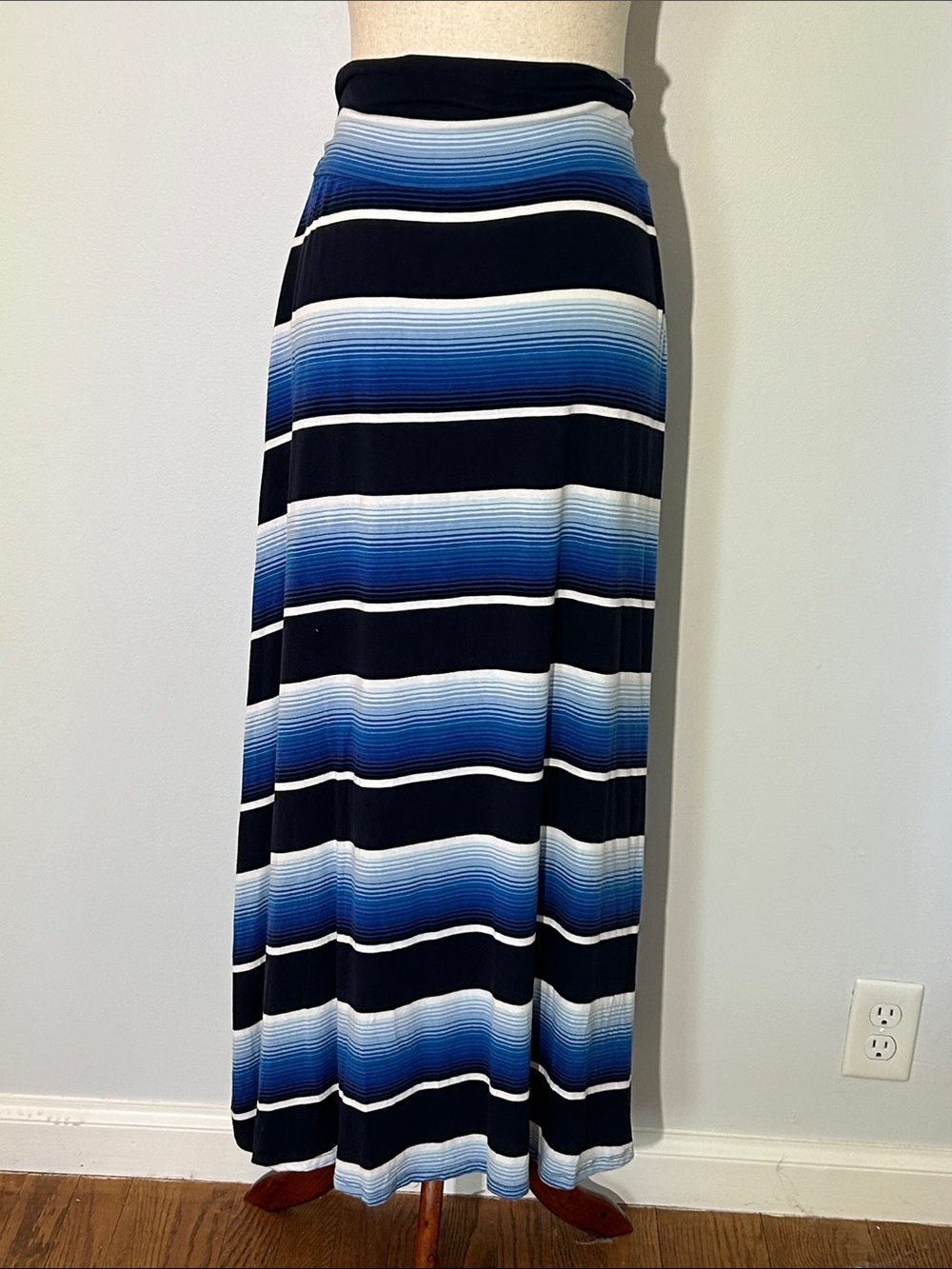 Merona Navy and Blue Ombre Striped Maxi Skirt XXL